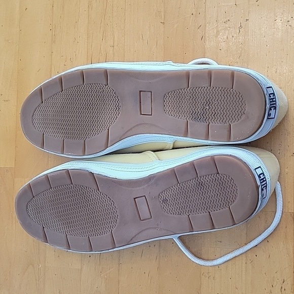 Chic size 9.5 shoe - Picture 4 of 4